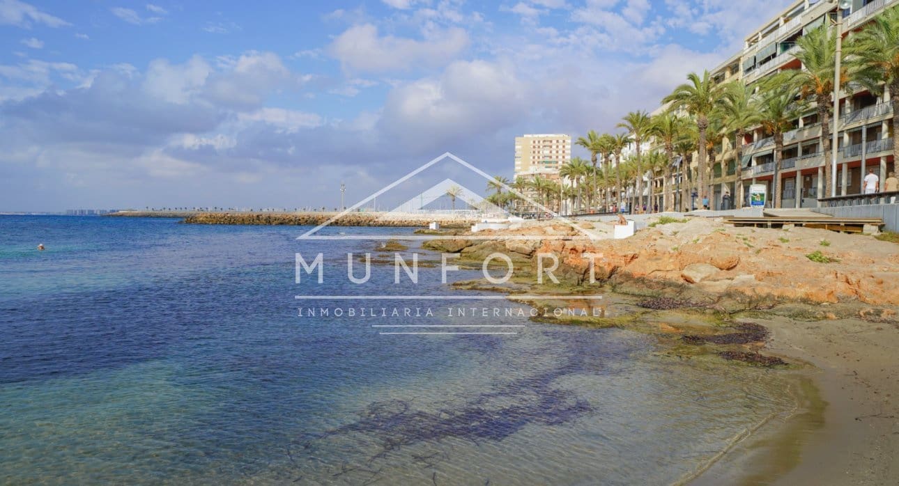 2 chambre Appartement à vendre à Torrevieja avec piscine - 308 000 € (Ref: 9279651)