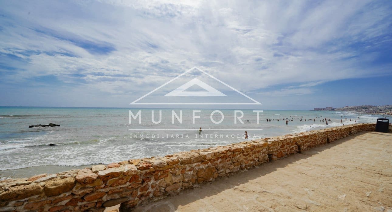 2 chambre Appartement à vendre à Torrevieja avec piscine - 308 000 € (Ref: 9279651)