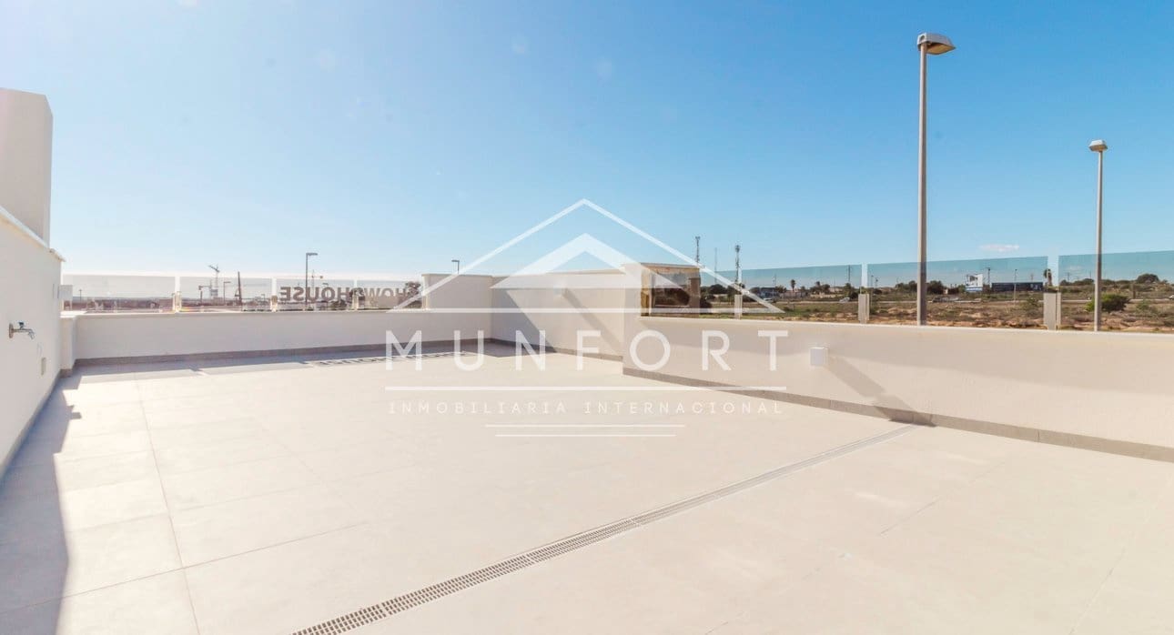 3 slaapkamer Villa te koop in Ciudad Quesada met zwembad - € 496.000 (Ref: 9279654)