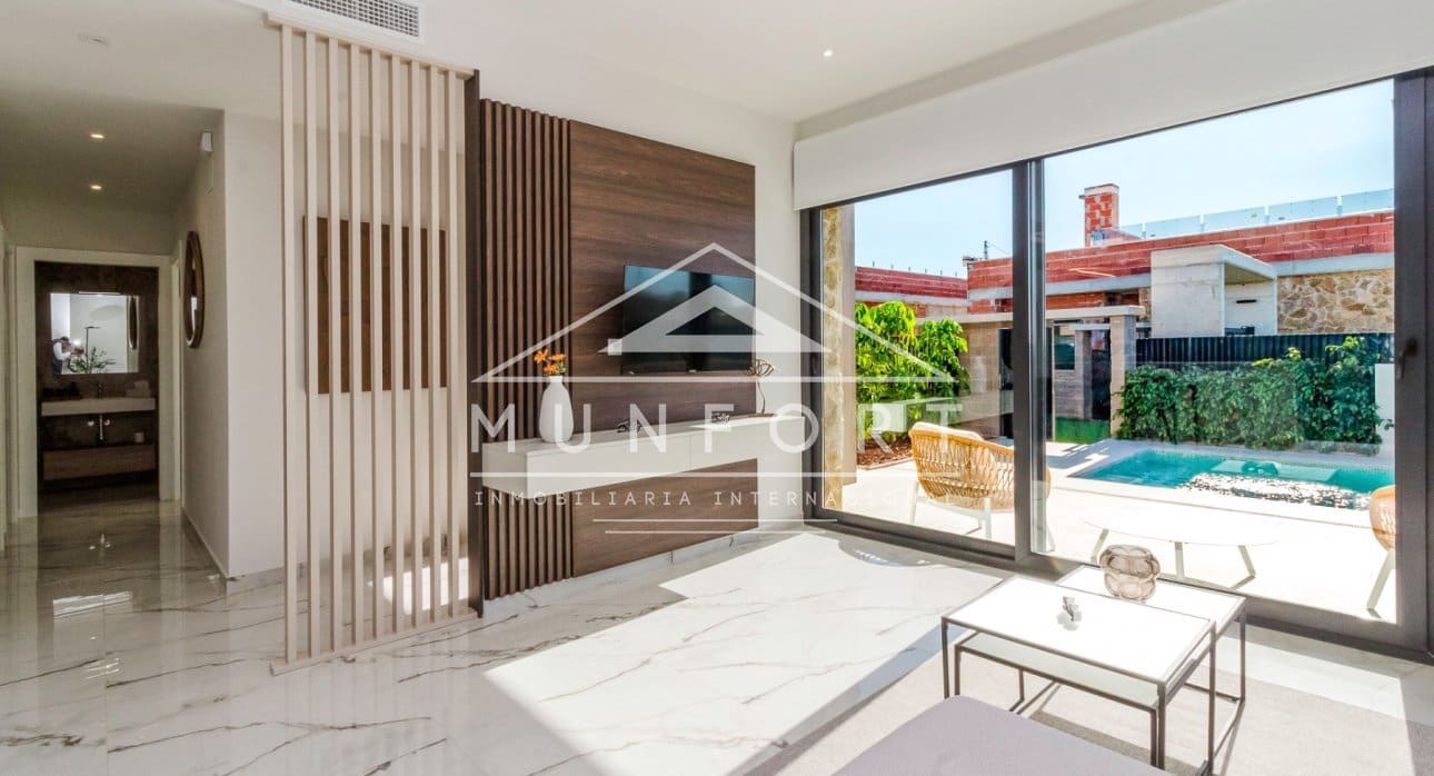 3 slaapkamer Villa te koop in Ciudad Quesada met zwembad - € 496.000 (Ref: 9279654)