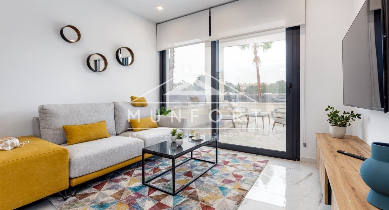 2 slaapkamer Bungalow te koop in Ciudad Quesada met zwembad - € 294.000 (Ref: 9279655)