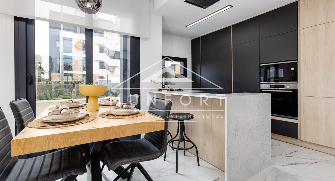 2 slaapkamer Bungalow te koop in Ciudad Quesada met zwembad - € 294.000 (Ref: 9279655)