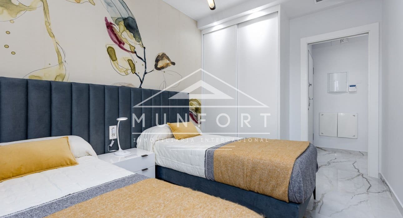 2 Zimmer Bungalow zu verkaufen in Ciudad Quesada mit Pool - 297.000 € (Ref: 9279656)