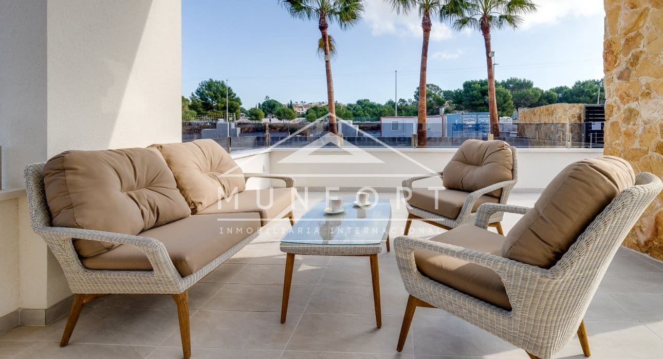 2 Zimmer Bungalow zu verkaufen in Ciudad Quesada mit Pool - 297.000 € (Ref: 9279656)