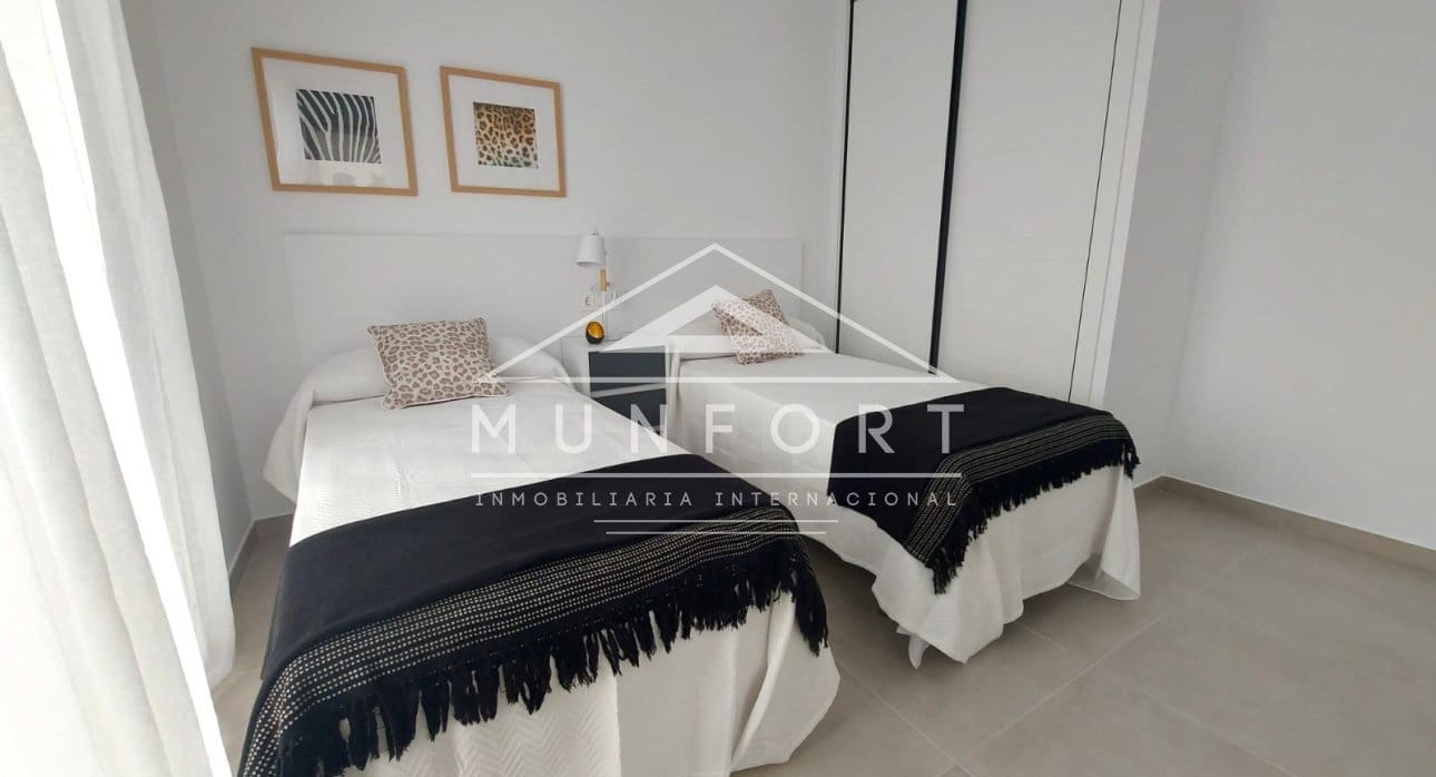 2 makuuhuone Huvila myytävänä paikassa Roldan mukana uima-altaan - 227 500 € (Ref: 9279658)