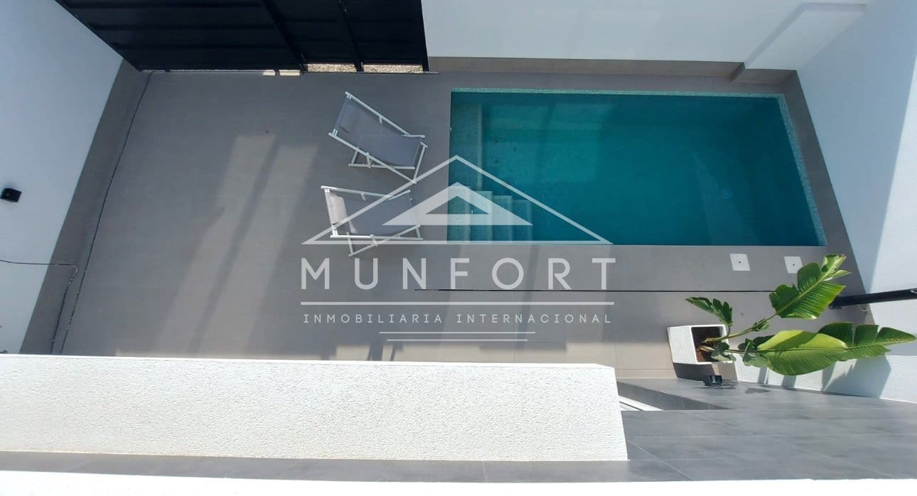 2 makuuhuone Huvila myytävänä paikassa Roldan mukana uima-altaan - 227 500 € (Ref: 9279658)