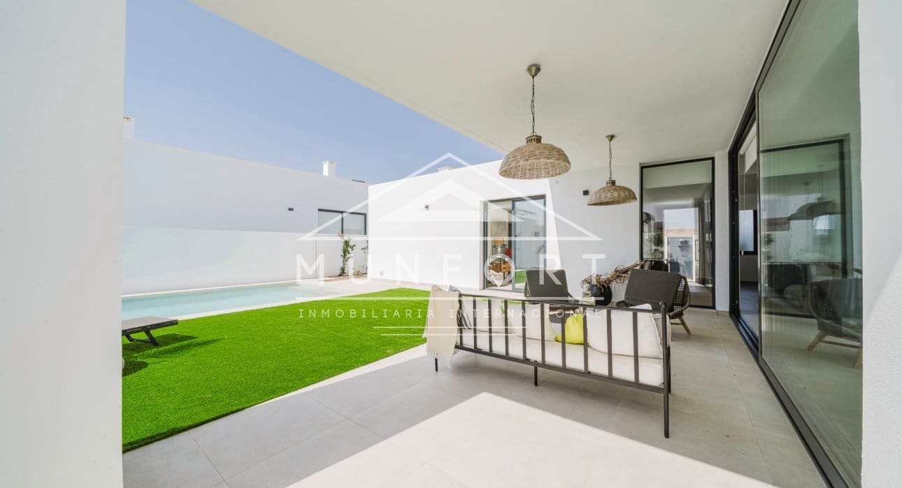 3 slaapkamer Villa te koop in Mar de Cristal met zwembad - € 549.000 (Ref: 9279659)