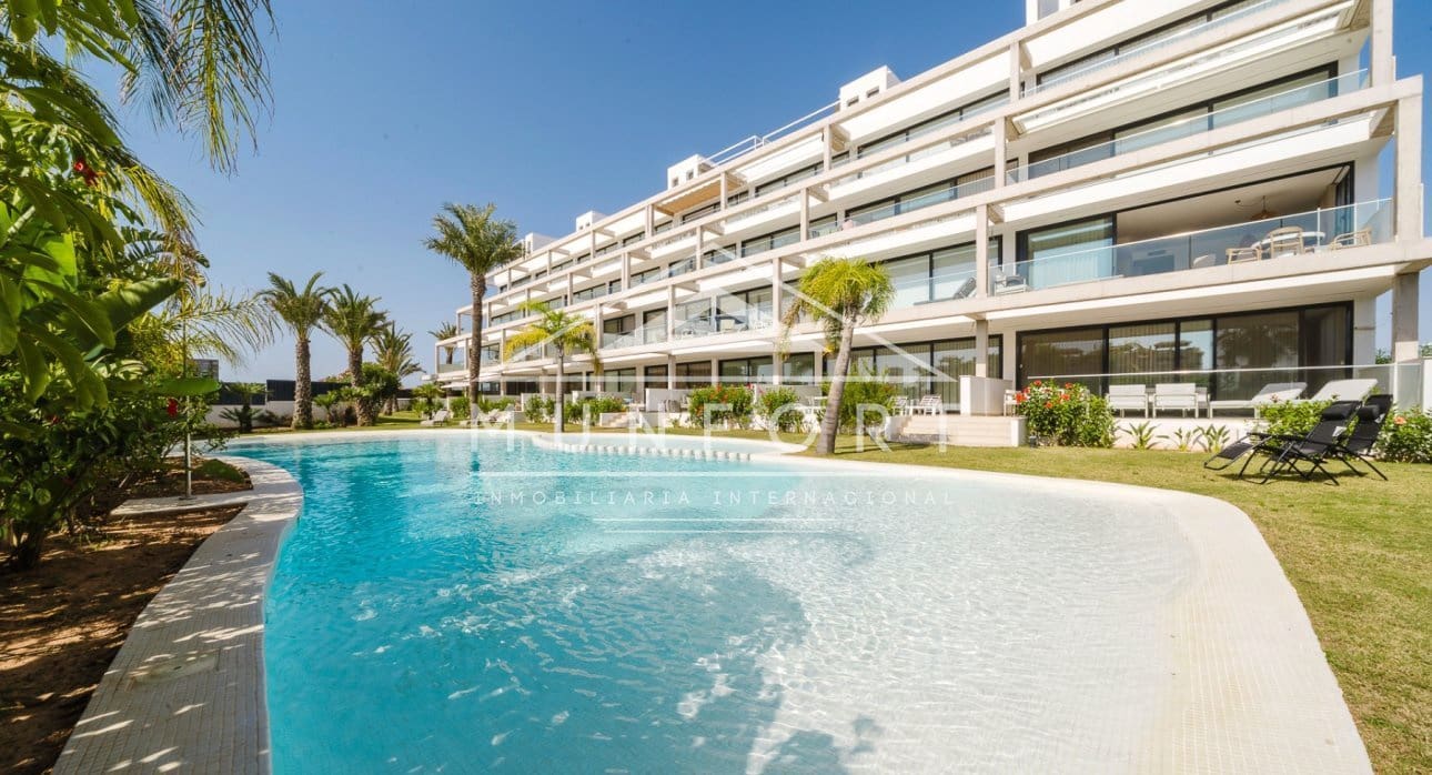 2 chambre Appartement à vendre à Mar de Cristal avec piscine - 305 000 € (Ref: 9279660)