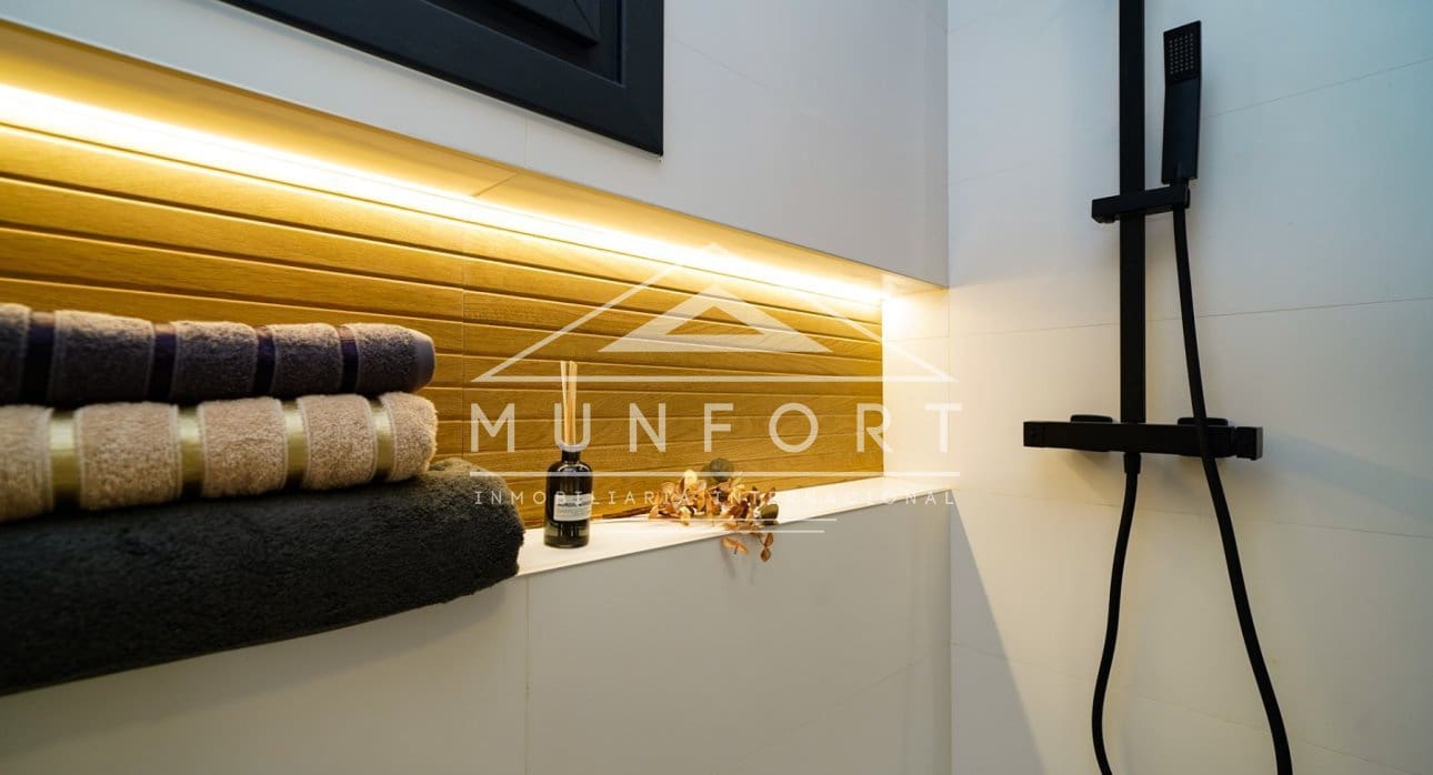 3 makuuhuone Omakotitalo myytävänä paikassa San Pedro del Pinatar mukana uima-altaan - 369 900 € (Ref: 9279790)