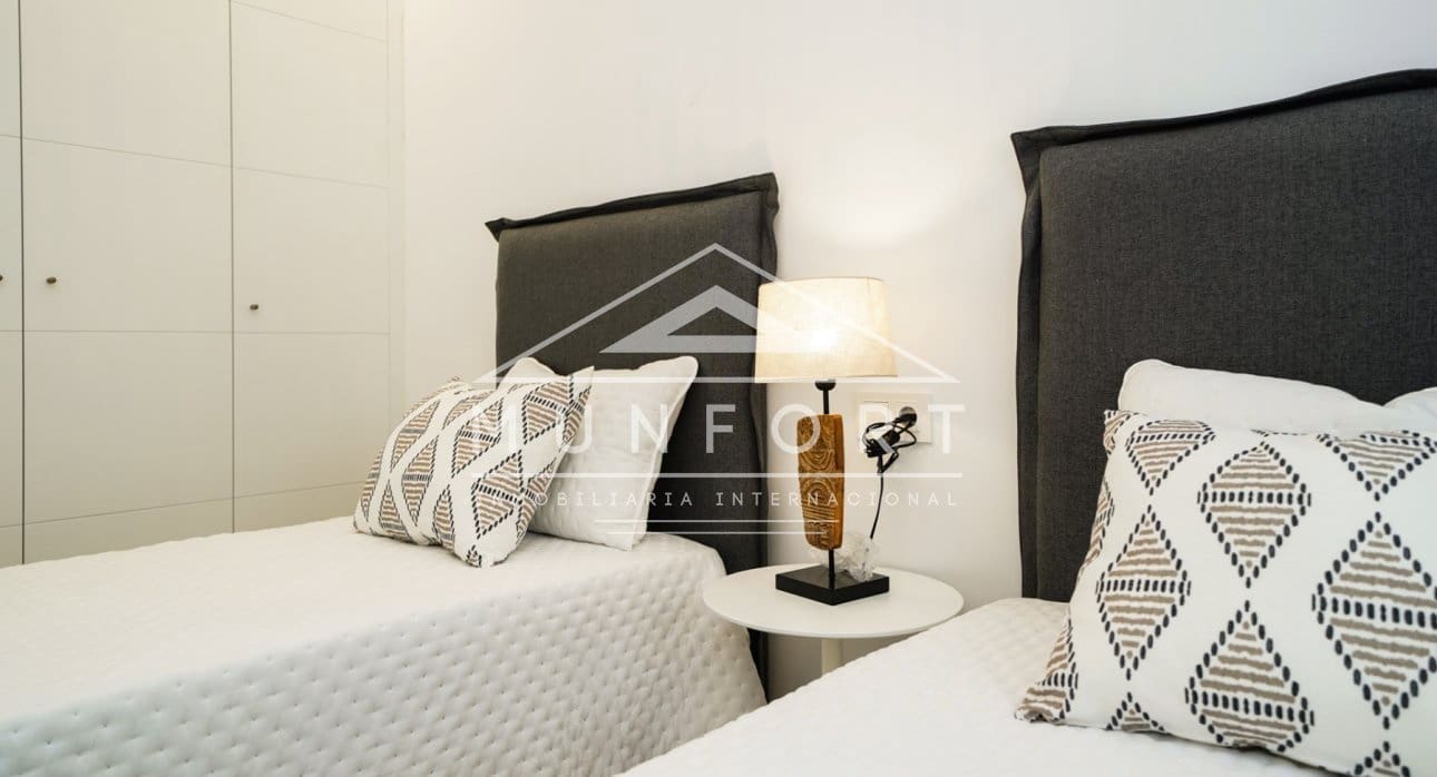 3 makuuhuone Omakotitalo myytävänä paikassa San Pedro del Pinatar mukana uima-altaan - 369 900 € (Ref: 9279790)