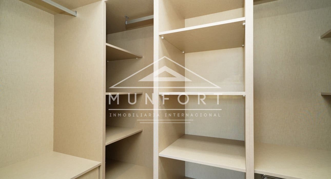 3 makuuhuone Omakotitalo myytävänä paikassa San Pedro del Pinatar mukana uima-altaan - 369 900 € (Ref: 9279790)