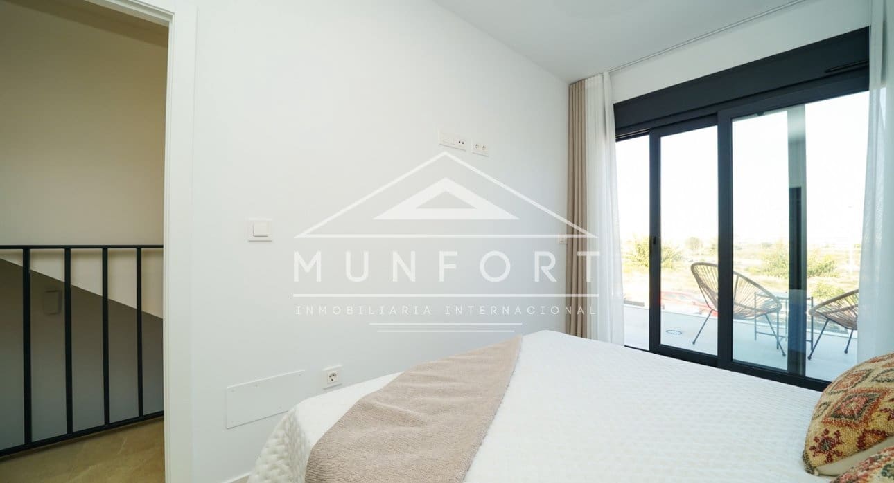 3 makuuhuone Omakotitalo myytävänä paikassa San Pedro del Pinatar mukana uima-altaan - 369 900 € (Ref: 9279790)