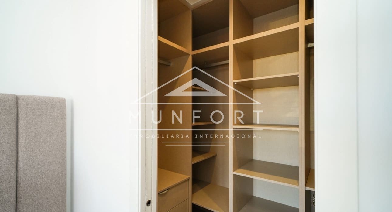 3 makuuhuone Omakotitalo myytävänä paikassa San Pedro del Pinatar mukana uima-altaan - 369 900 € (Ref: 9279790)