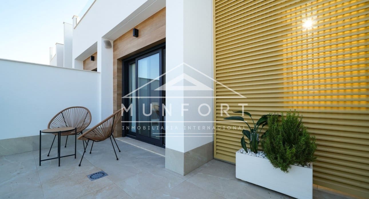 3 makuuhuone Omakotitalo myytävänä paikassa San Pedro del Pinatar mukana uima-altaan - 369 900 € (Ref: 9279790)