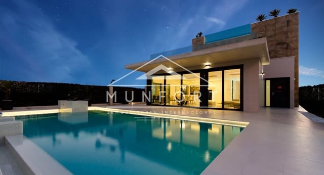 4 sovrum Villa till salu i San Miguel de Salinas med pool - 1 500 000 € (Ref: 9282643)