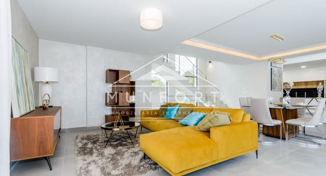 3 slaapkamer Villa te koop in San Miguel de Salinas met zwembad - € 1.250.000 (Ref: 9282644)