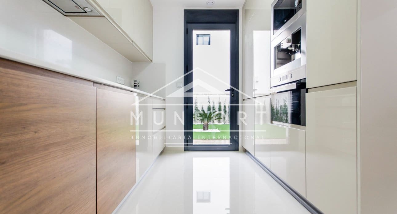 4 makuuhuone Huvila myytävänä paikassa San Miguel de Salinas mukana uima-altaan - 875 000 € (Ref: 9282645)