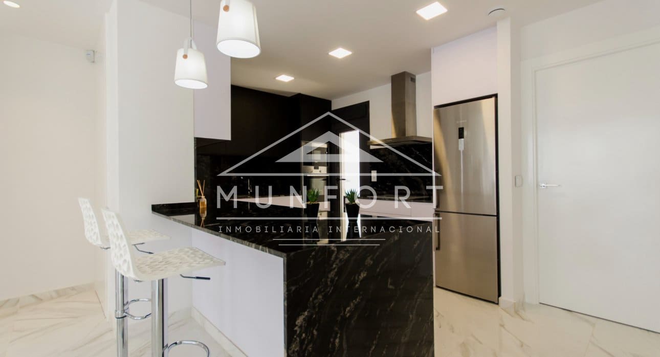 3 slaapkamer Villa te koop in San Miguel de Salinas - € 630.000 (Ref: 9282648)