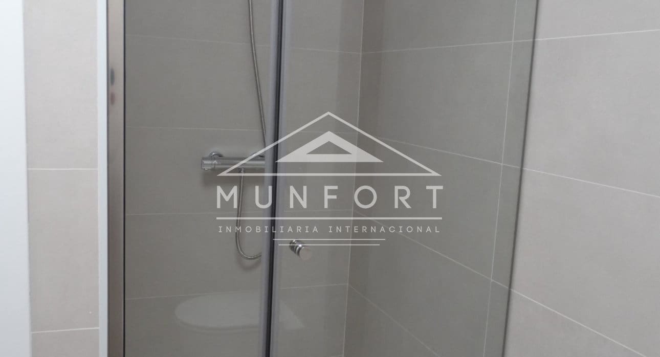 2 quarto Bungalow para venda em Pilar de la Horadada com piscina - 245 000 € (Ref: 9282840)