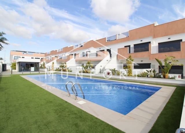 Bungalow de 2 habitaciones en Pilar de la Horadada ciudad, Pilar de la Horadada en venta con piscina garaje - 265.000 € (Ref: 9282840)