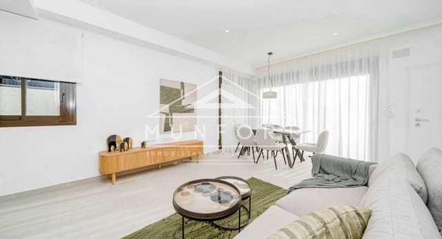 3 soverom Hus til salgs i Pilar de la Horadada ciudad, Pilar de la Horadada med svømmebasseng - € 344 900 (Ref: 9283049)