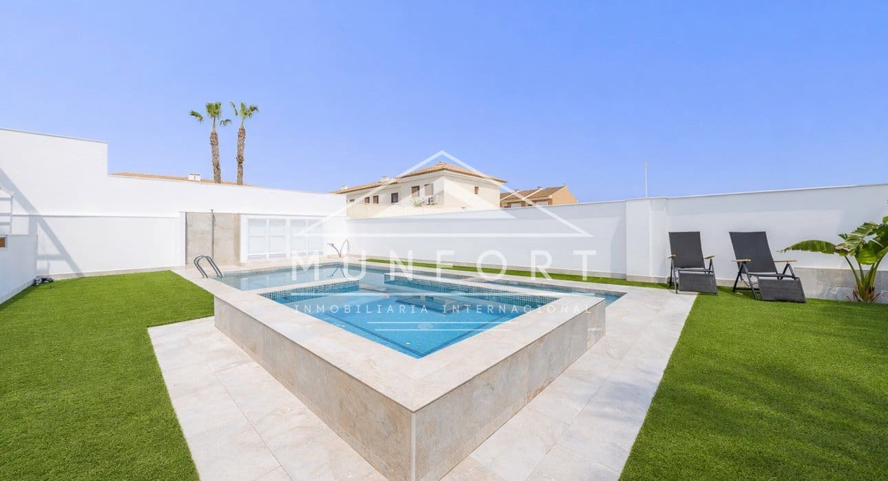 3 slaapkamer Huis te koop in Pilar de la Horadada met zwembad - € 344.900 (Ref: 9283049)