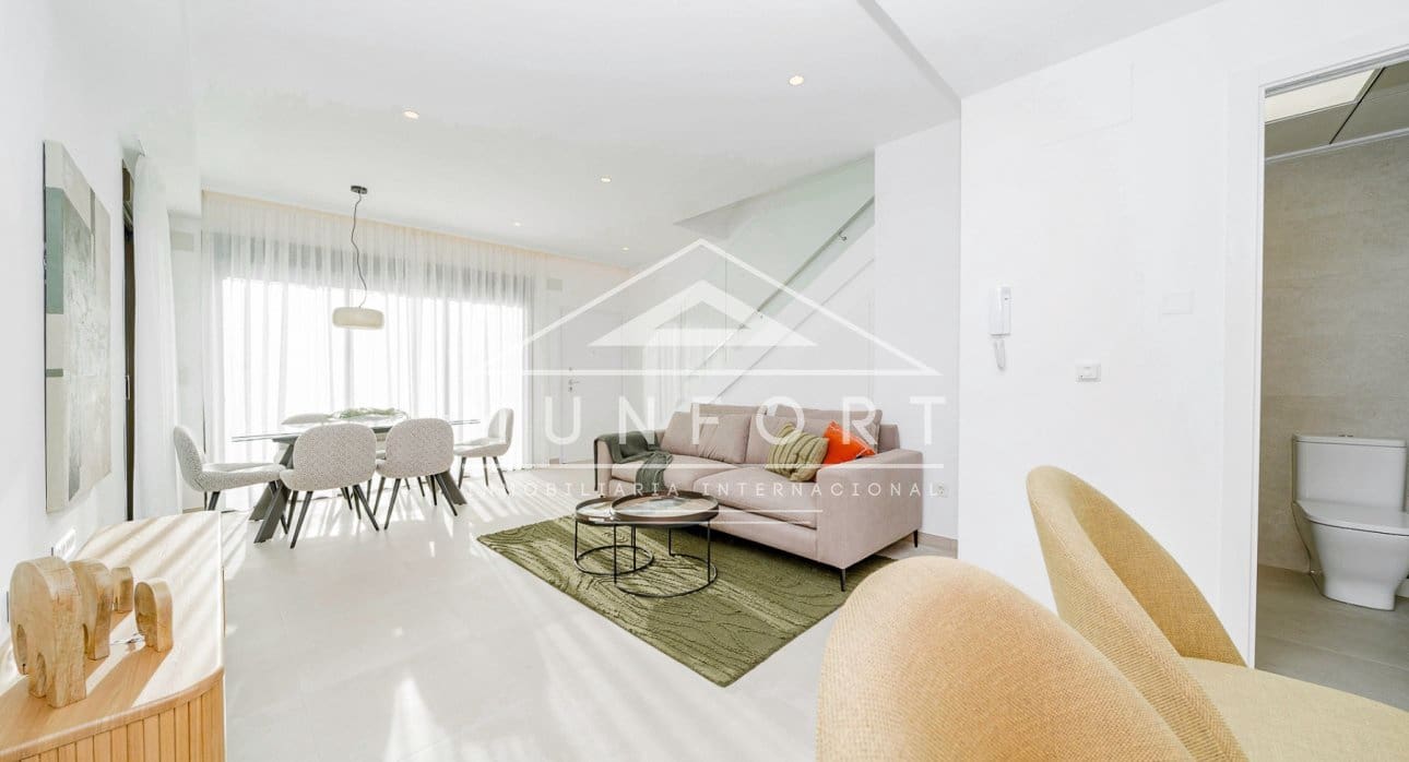 3 slaapkamer Huis te koop in Pilar de la Horadada met zwembad - € 344.900 (Ref: 9283049)