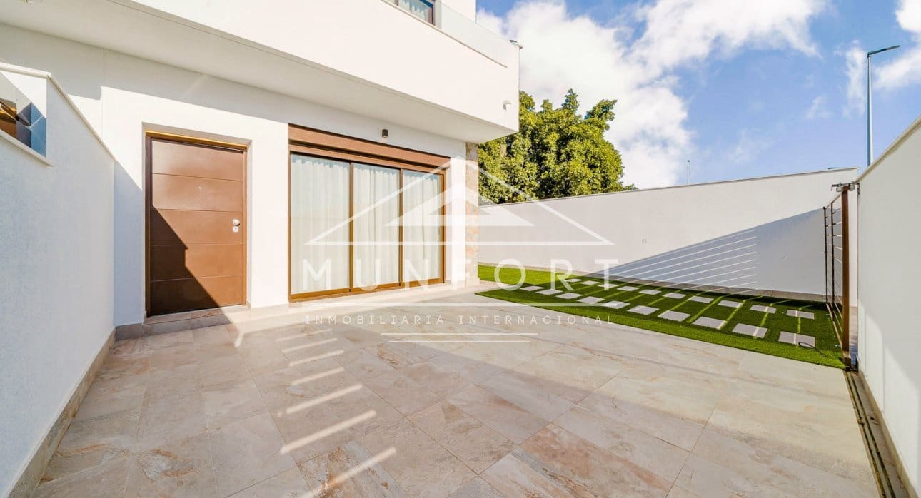 3 slaapkamer Huis te koop in Pilar de la Horadada met zwembad - € 344.900 (Ref: 9283049)