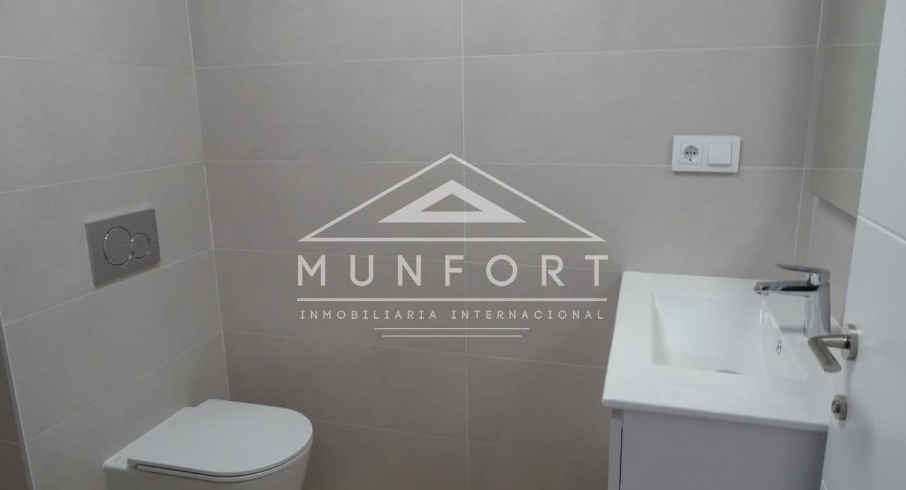 3 quarto Bungalow para venda em Pilar de la Horadada com piscina - 285 000 € (Ref: 9283051)