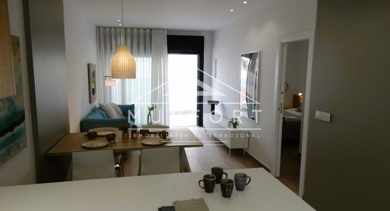 3 quarto Bungalow para venda em Pilar de la Horadada com piscina - 285 000 € (Ref: 9283051)