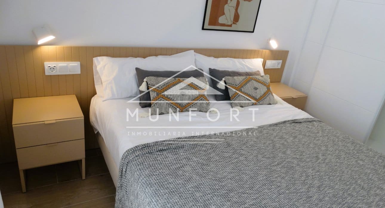 3 quarto Bungalow para venda em Pilar de la Horadada com piscina - 285 000 € (Ref: 9283051)