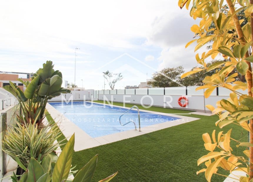 3 slaapkamer Bungalow te koop in Pilar de la Horadada met zwembad - € 295.000 (Ref: 9283051)