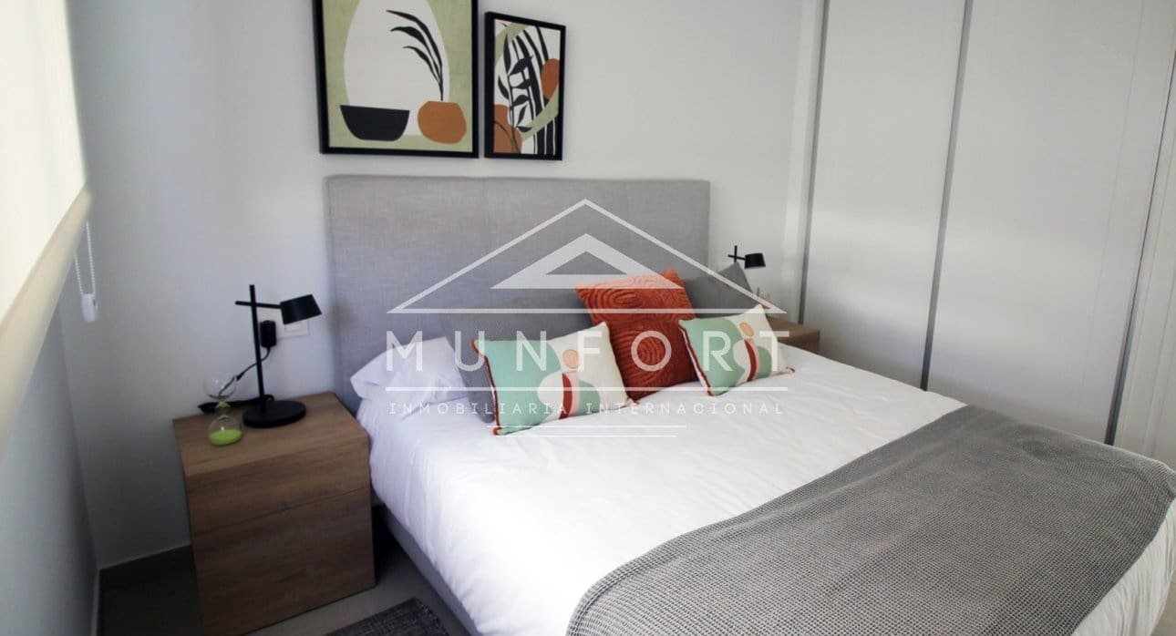 4 slaapkamer Huis te koop in Pilar de la Horadada met zwembad - € 369.900 (Ref: 9283052)