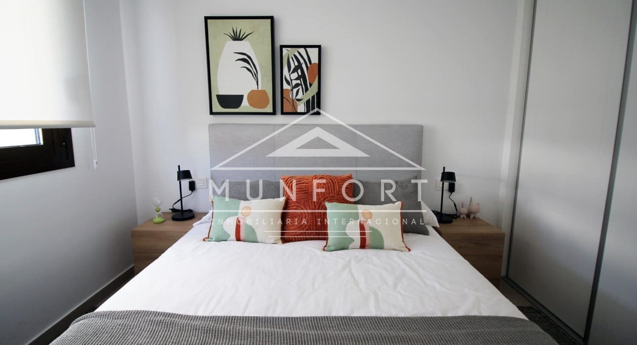 4 slaapkamer Huis te koop in Pilar de la Horadada met zwembad - € 369.900 (Ref: 9283052)