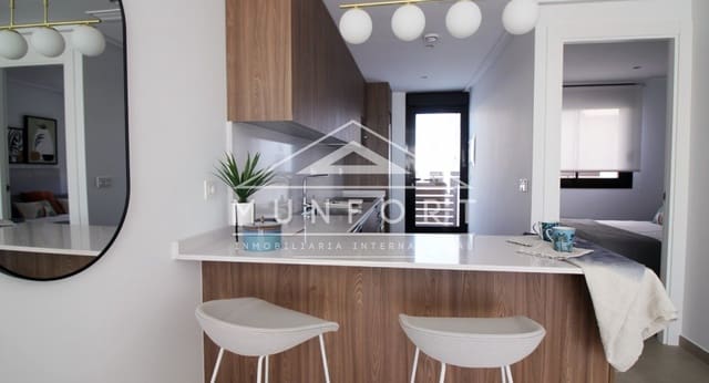 4 slaapkamer Huis te koop in Pilar de la Horadada ciudad, Pilar de la Horadada met zwembad - € 369.900 (Ref: 9283052)