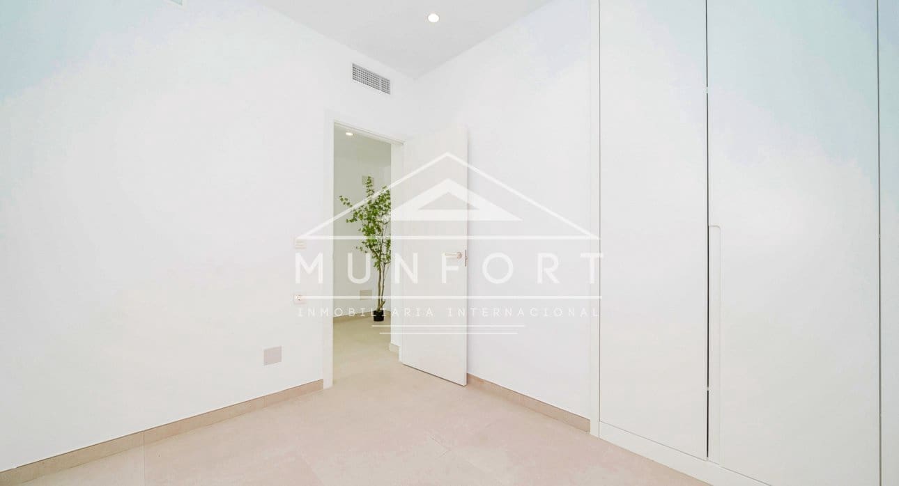 4 soverom Hus til salgs i Pilar de la Horadada med svømmebasseng - € 369 900 (Ref: 9283052)