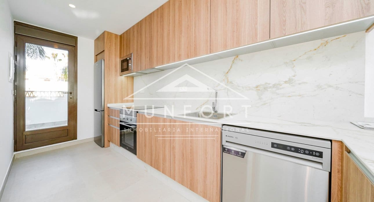 4 soverom Hus til salgs i Pilar de la Horadada med svømmebasseng - € 369 900 (Ref: 9283052)