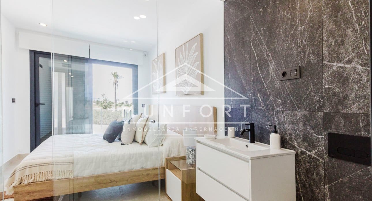 2 soveværelse Penthouse til salg i Los Alcazares - € 369.000 (Ref: 9283467)