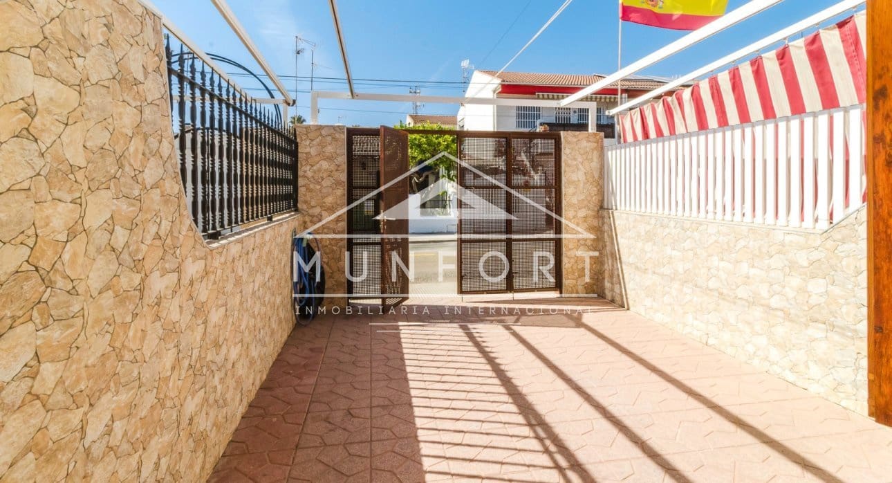 3 makuuhuone Omakotitalo myytävänä paikassa Los Cuarteros - 165 000 € (Ref: 9283550)