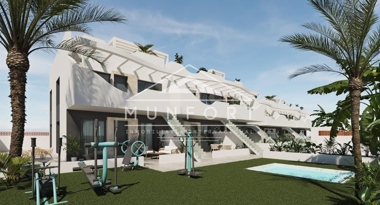 3 slaapkamer Bungalow te koop in Pilar de la Horadada met zwembad - € 290.000 (Ref: 9288500)