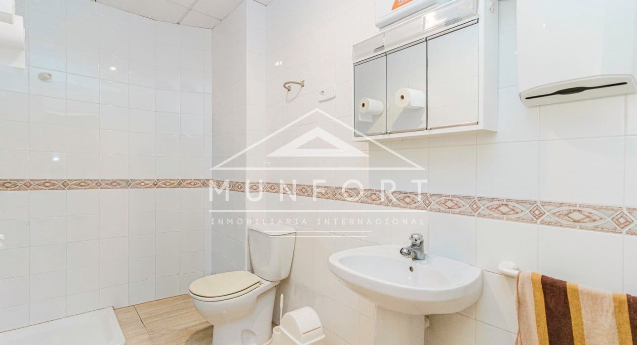 Commercieel te koop in San Pedro del Pinatar - € 144.000 (Ref: 9289535)