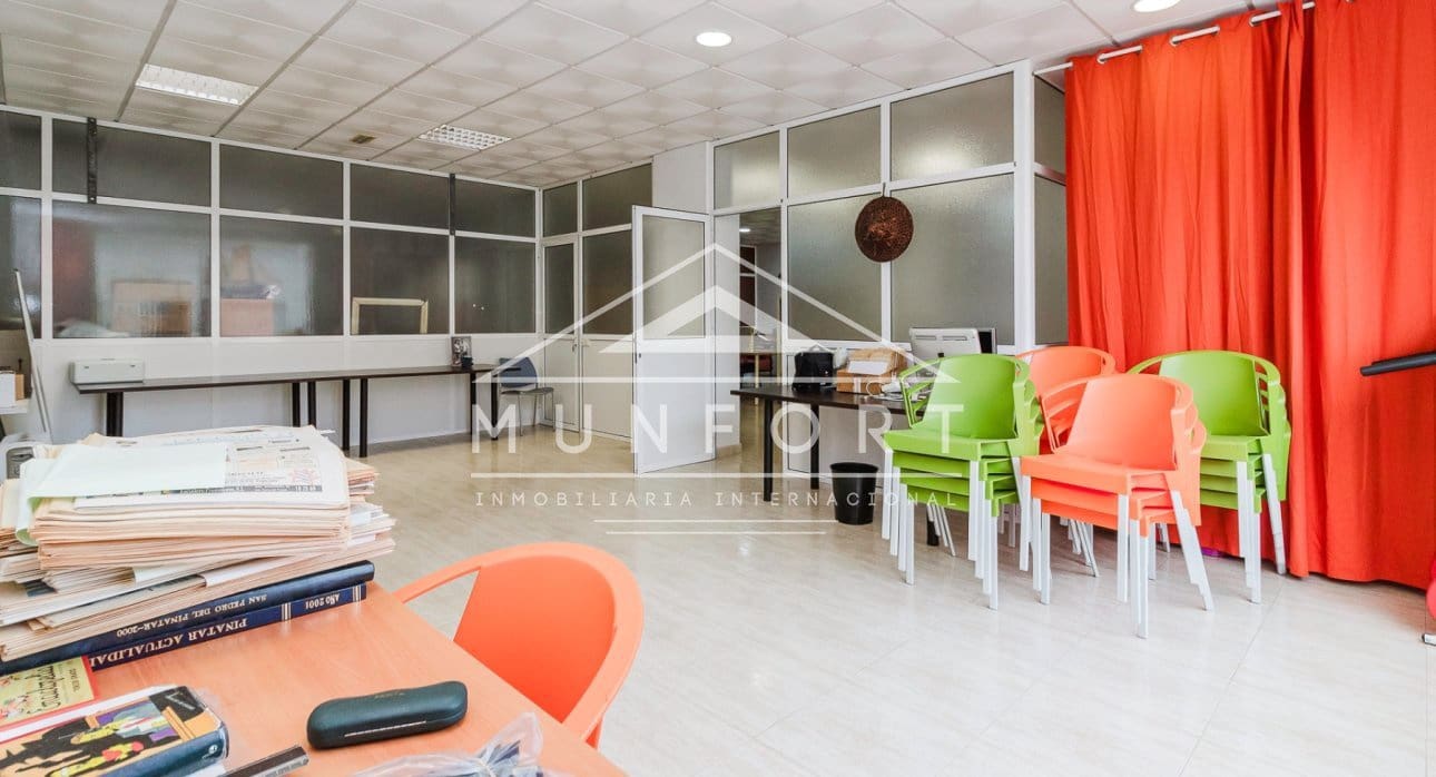 Commercieel te koop in San Pedro del Pinatar - € 144.000 (Ref: 9289535)