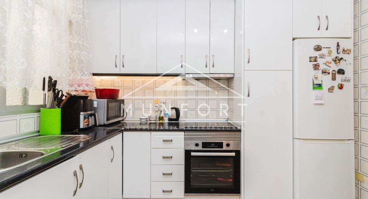 4 soveværelse Lejlighed til salg i Torrevieja - € 215.000 (Ref: 9289747)