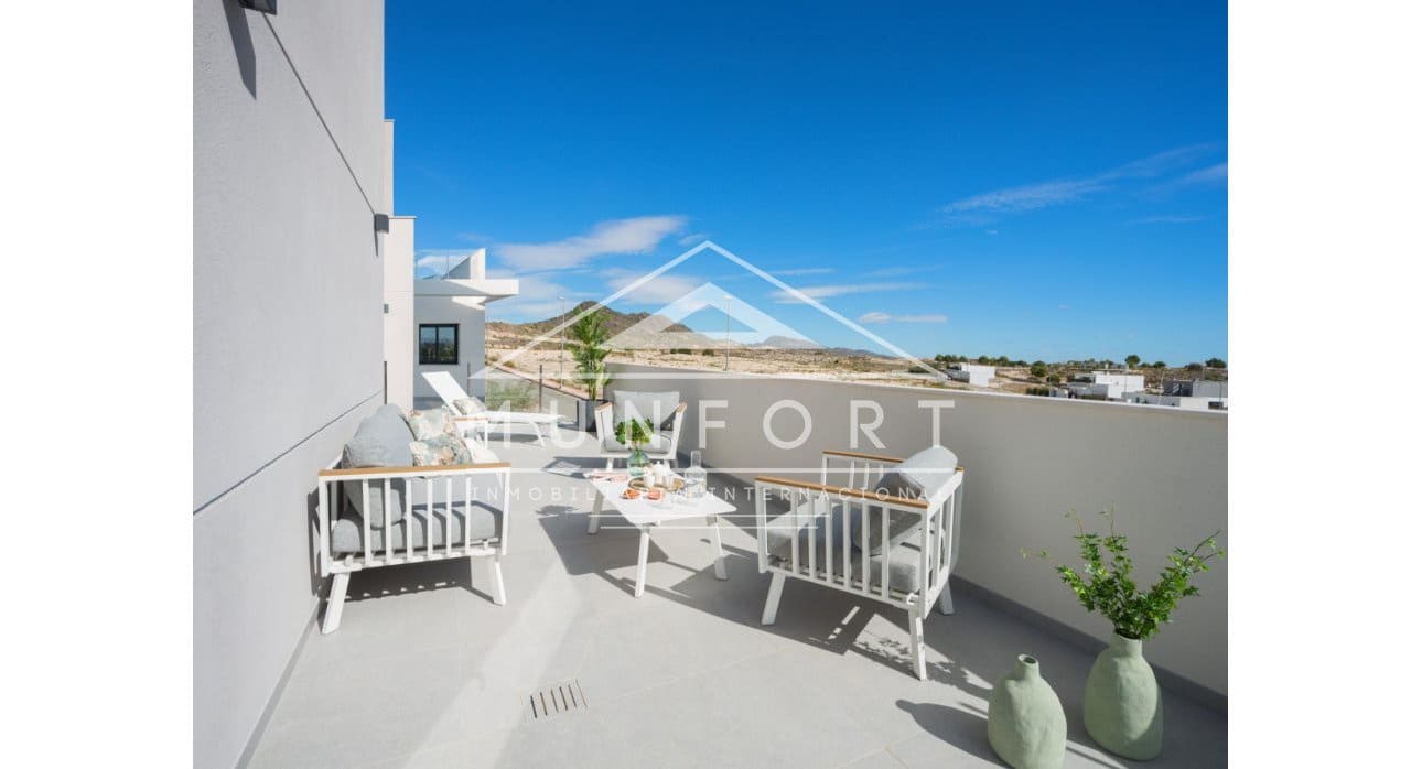 2 soveværelse Semi-Rækkehus til salg i Banos y Mendigo med swimmingpool - € 229.000 (Ref: 9294259)