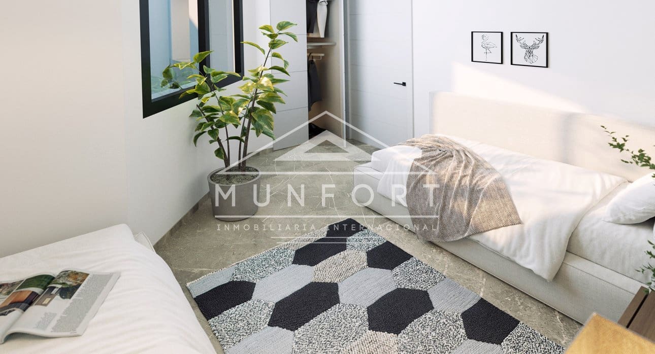 2 slaapkamer Penthouse te koop in Torrevieja met zwembad - € 380.000 (Ref: 9294777)