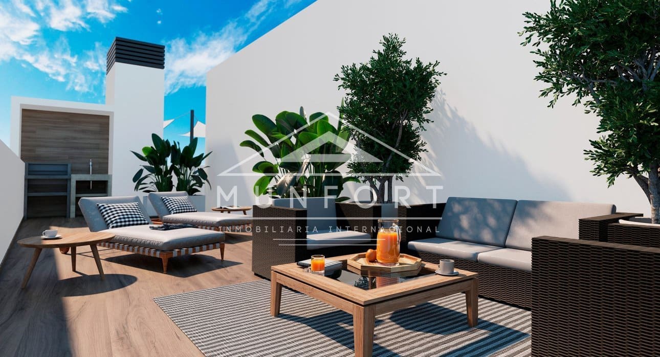 2 slaapkamer Penthouse te koop in Torrevieja met zwembad - € 380.000 (Ref: 9294777)