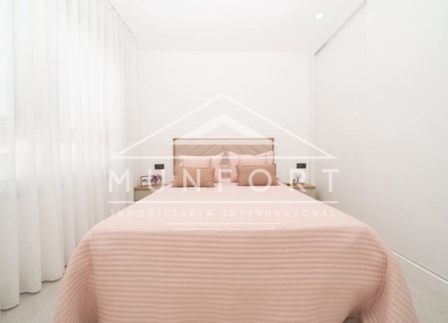 Casa de 3 habitaciones en Benijófar en venta con piscina - 465.000 € (Ref: 9296346)