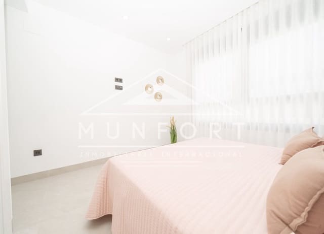 Casa de 3 habitaciones en Benijófar en venta con piscina - 465.000 € (Ref: 9296346)