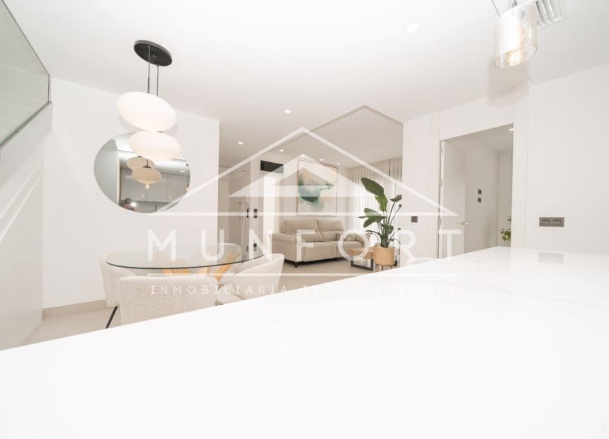 3 makuuhuone Omakotitalo myytävänä paikassa Benijofar mukana uima-altaan - 465 000 € (Ref: 9296346)