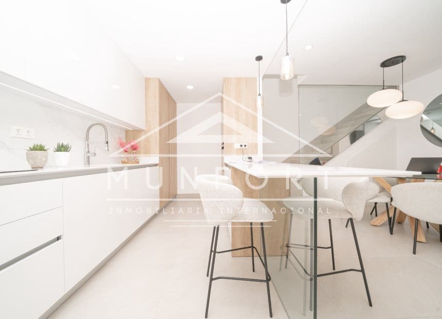 3 makuuhuone Omakotitalo myytävänä paikassa Benijofar mukana uima-altaan - 465 000 € (Ref: 9296346)